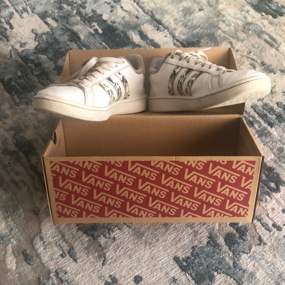 Canvas White And Black Adidas’s